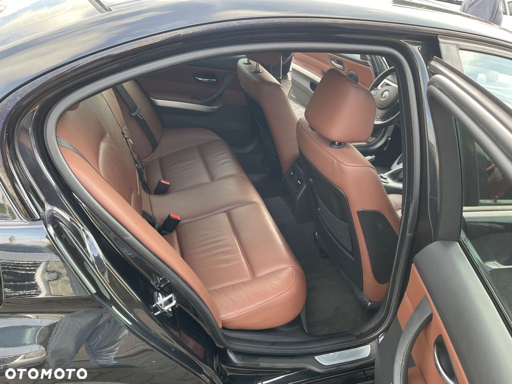 BMW Seria 3 320i - 18