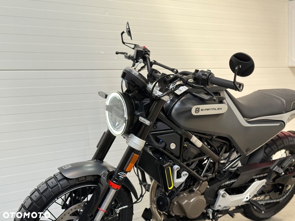 Husqvarna Svartpilen - 22