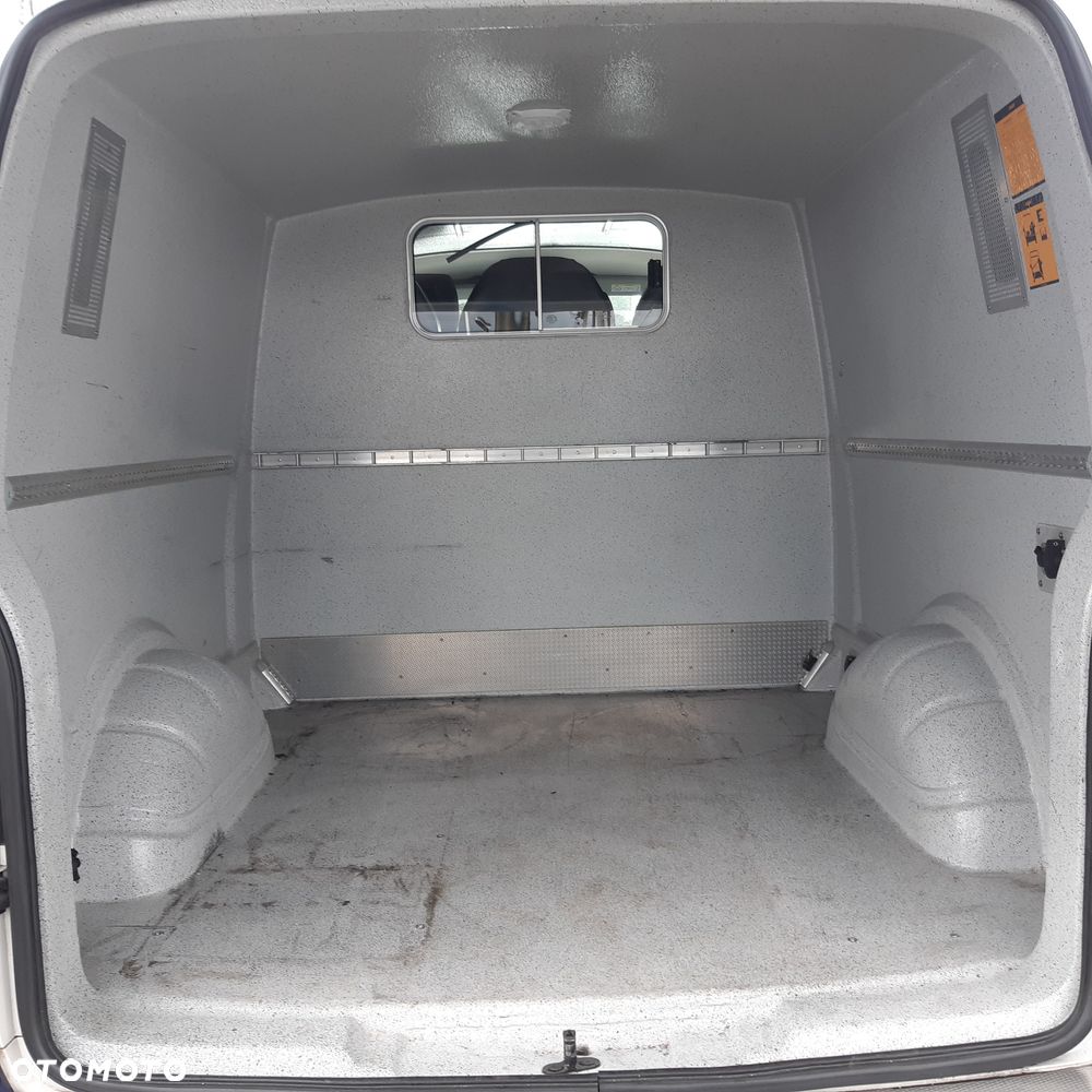 Volkswagen Transporter - 24