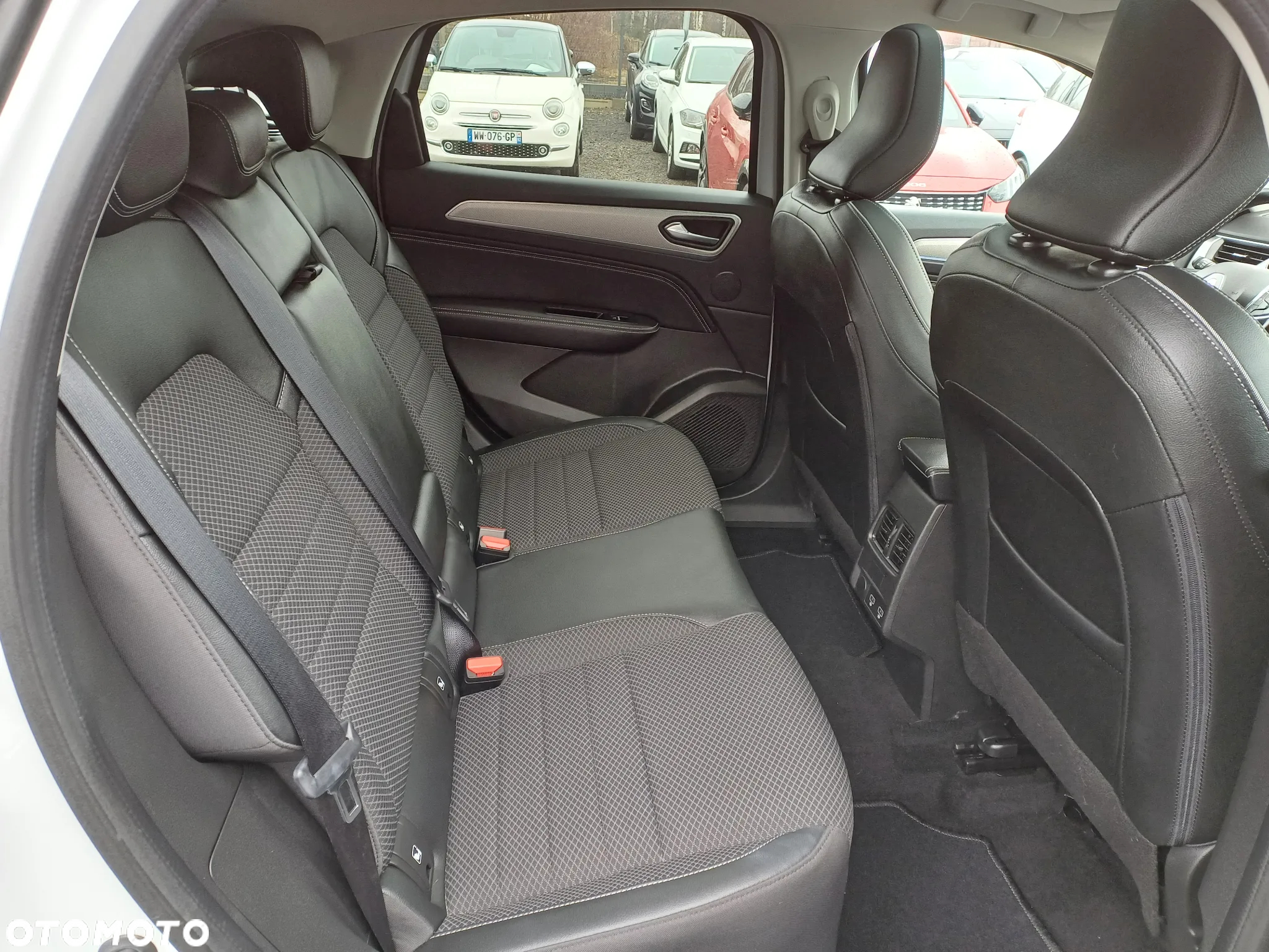 Renault Arkana E-TECH 145 INTENS - 10