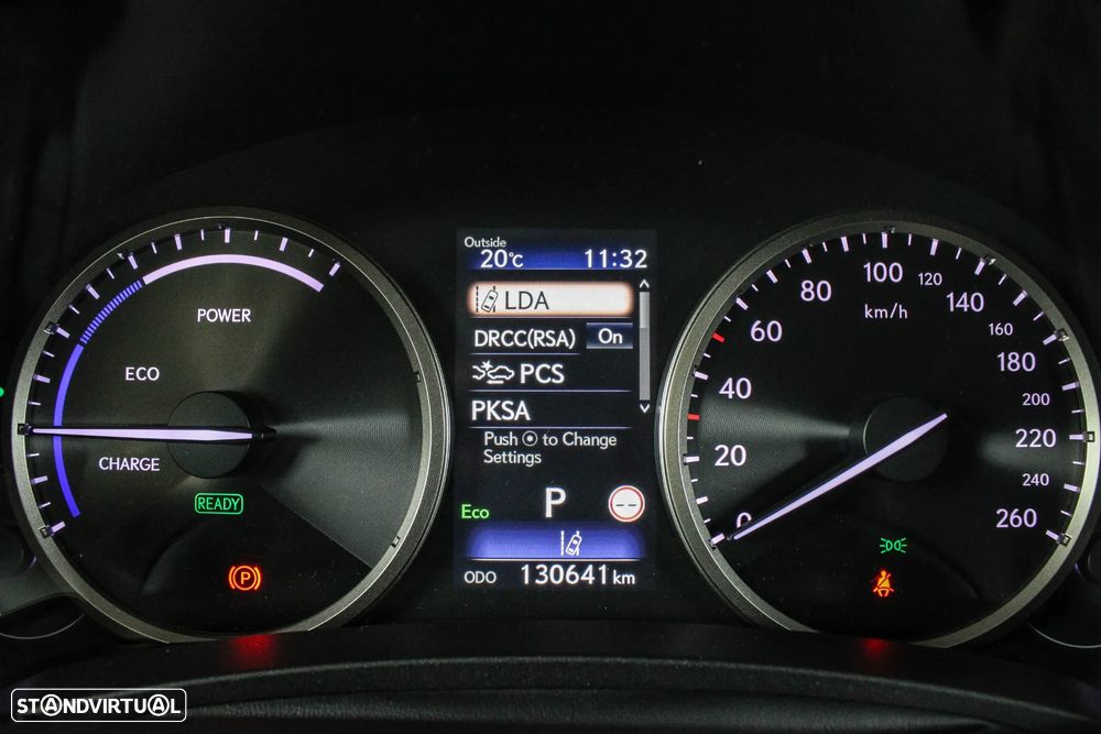 Lexus NX 300h Executive+ - 38