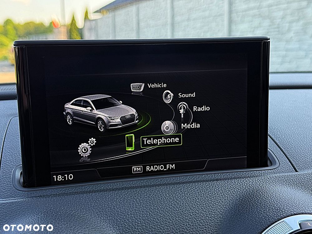 Audi A3 Limousine ver-2-0-tfsi-limousine-quattro-s-tronic-design - 10