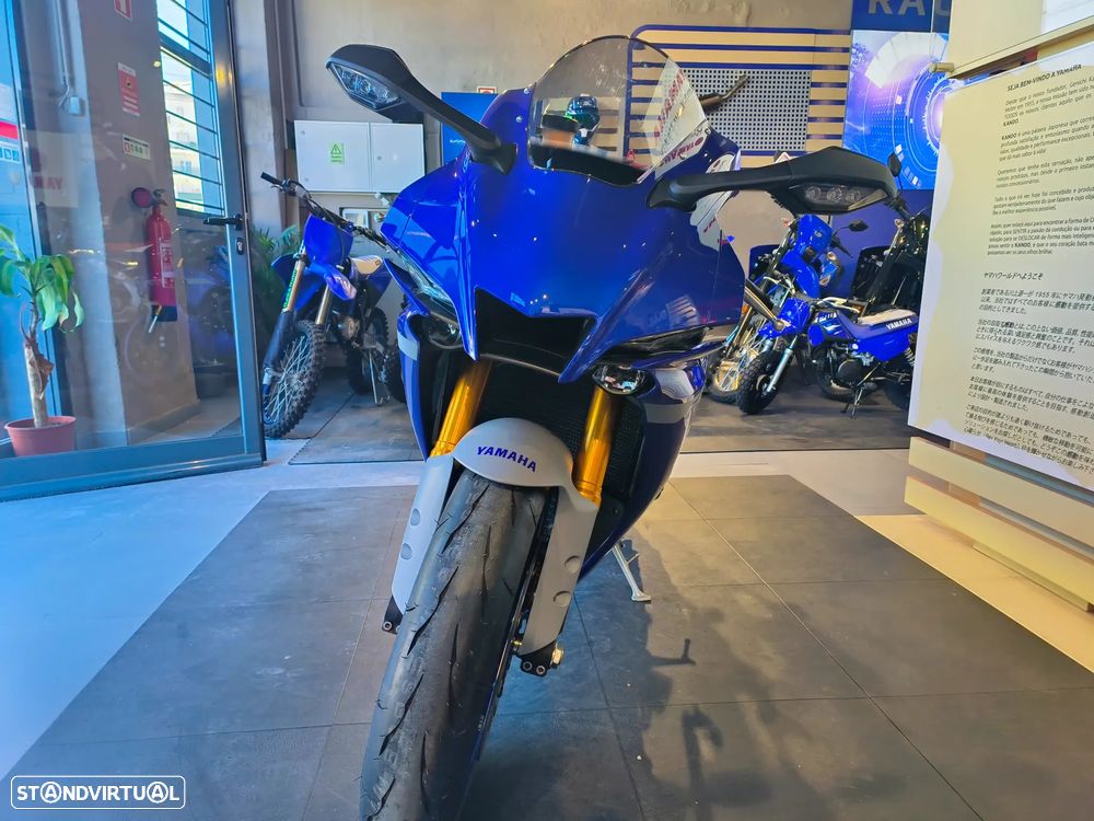 Yamaha YZF R1 - 2
