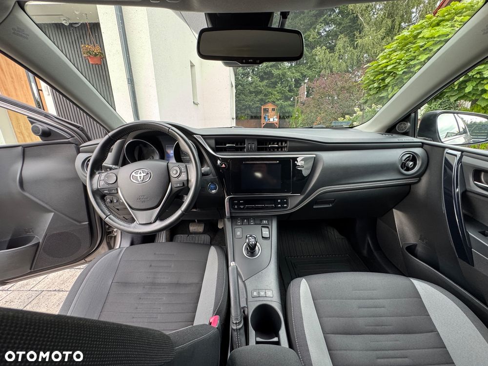 Toyota Auris - 15