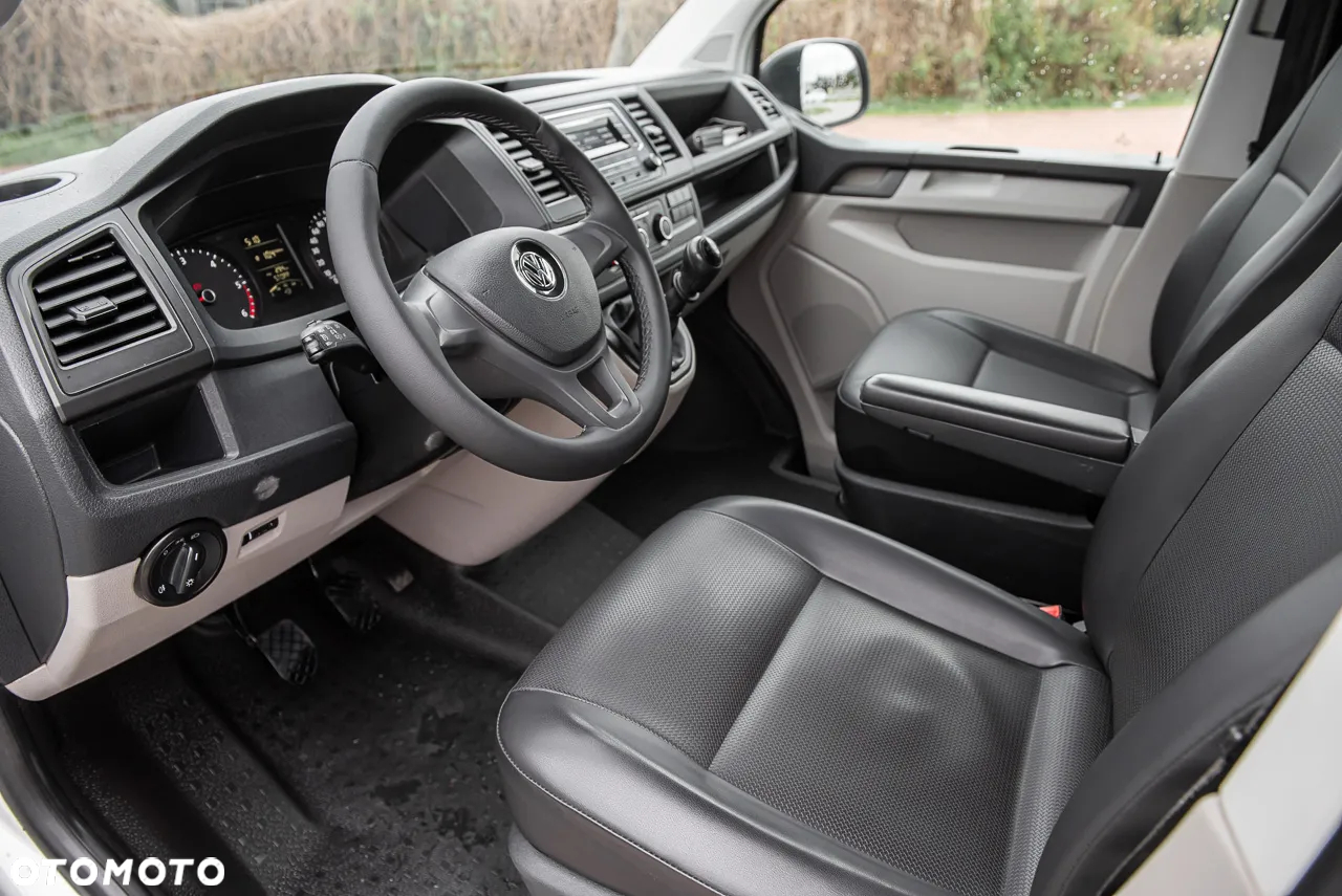 Volkswagen Transporter - 11