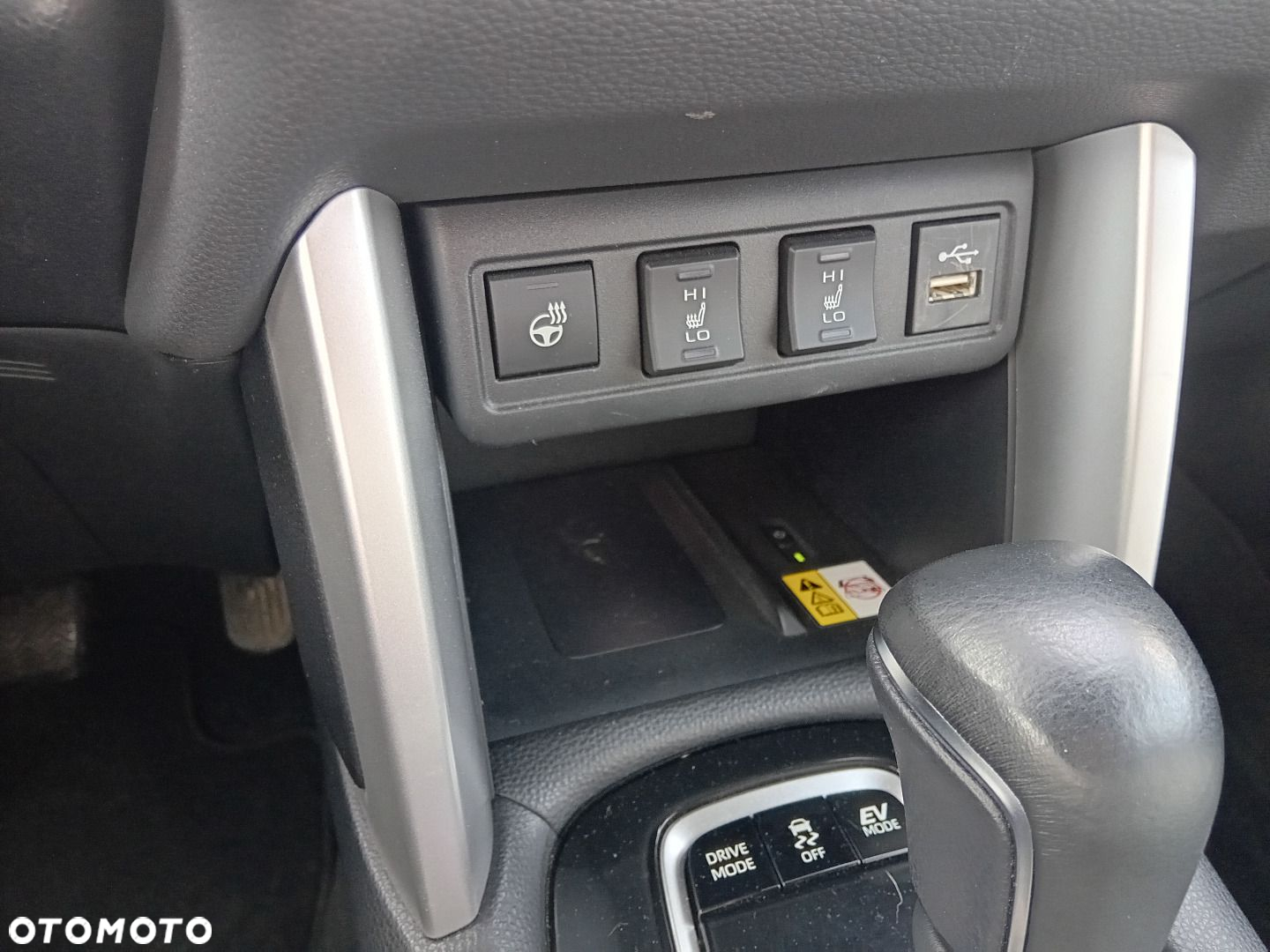 Toyota Corolla Cross - 18