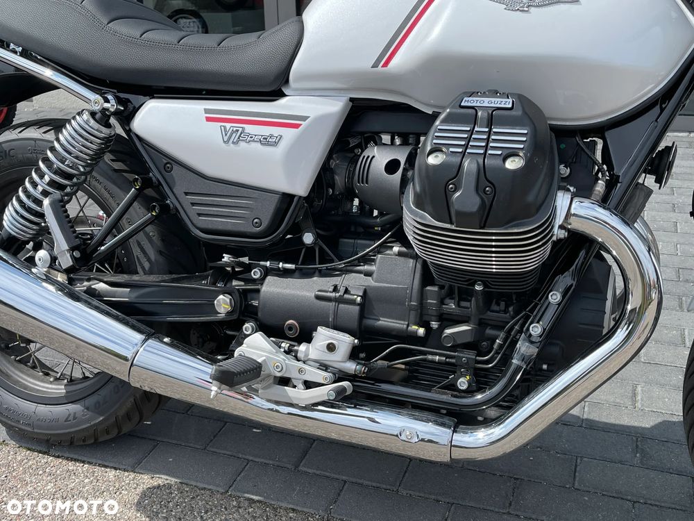 Moto Guzzi V7 - 6