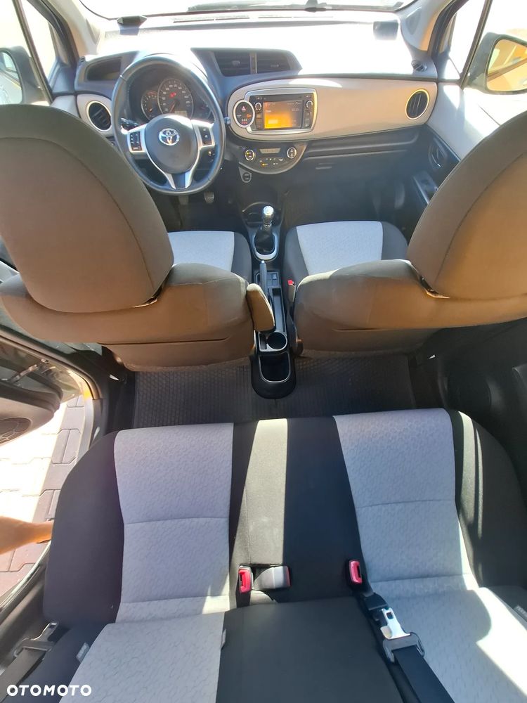 Toyota Yaris 1.33 Prestige - 39