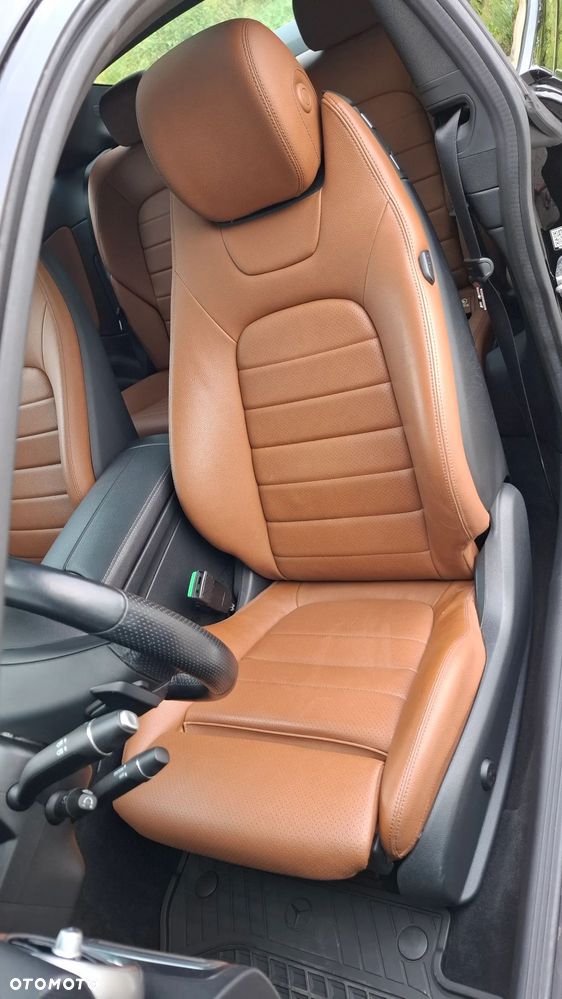 Mercedes-Benz Klasa C 300 9G-TRONIC - 16