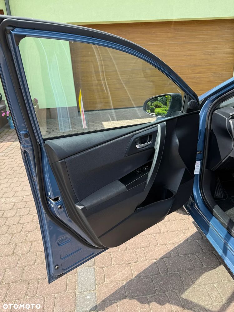 Toyota Auris 1.33 VVT-i Active - 12