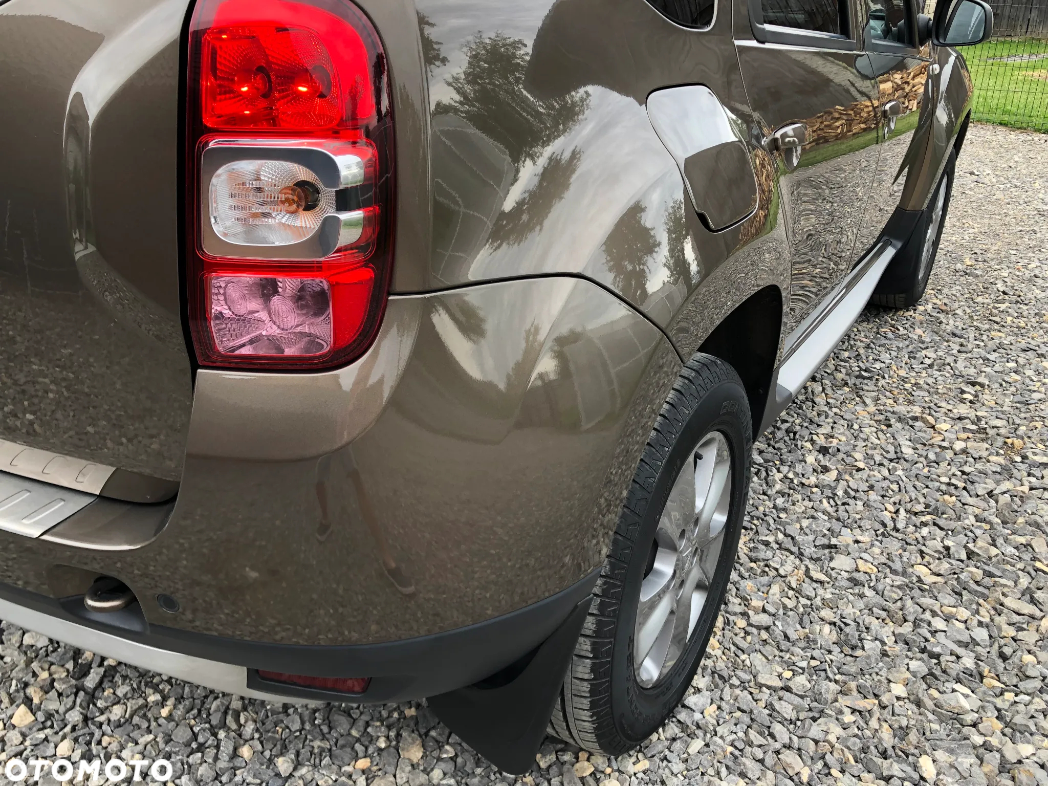 Dacia Duster 1.6 SCe Laureate S&S - 22