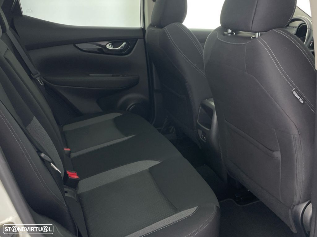 Nissan Qashqai 1.3 DIG-T N-Connecta - 25