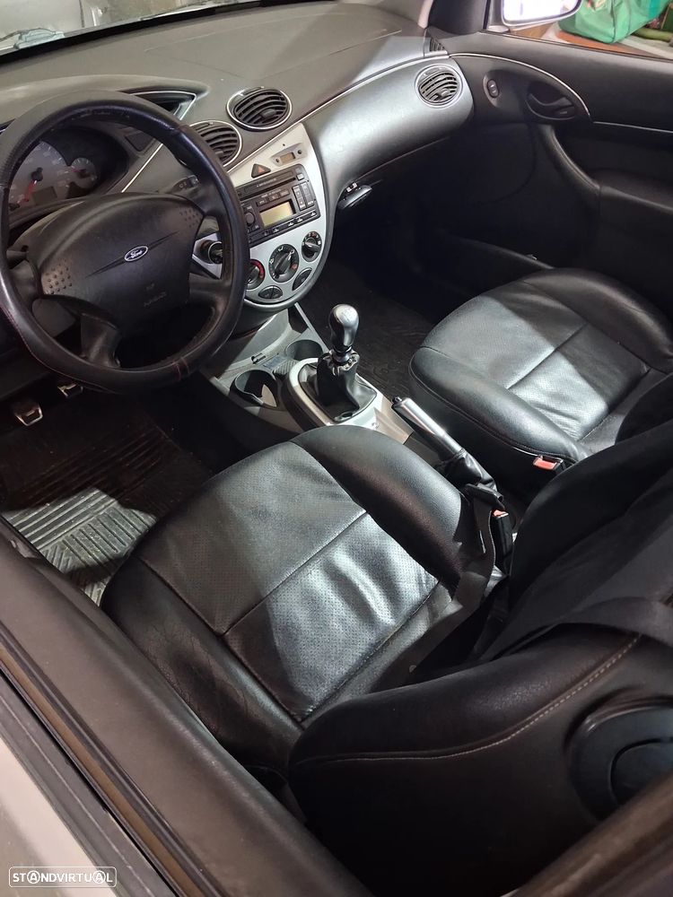 Ford Focus - 8