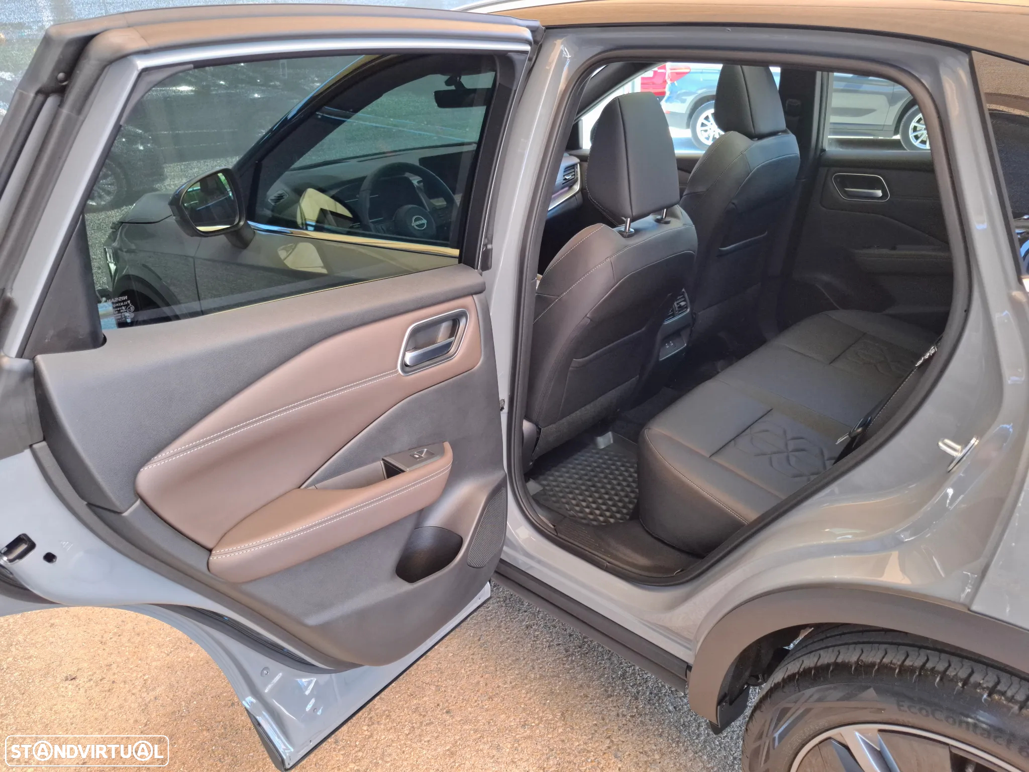 Nissan Qashqai 1.3 DIG-T Evolve + Xtronic - 32