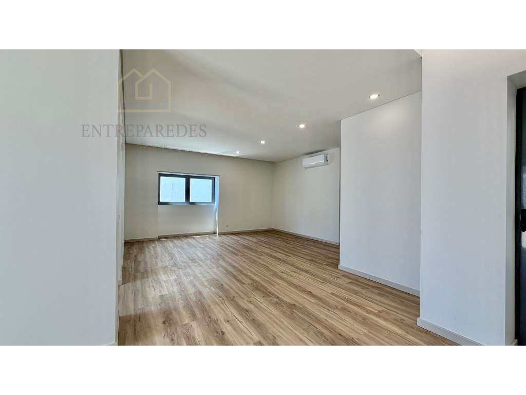 Andar moradia T3, nova, totalmente reabilitada para comprar no cent... - Grande imagem: 4/34