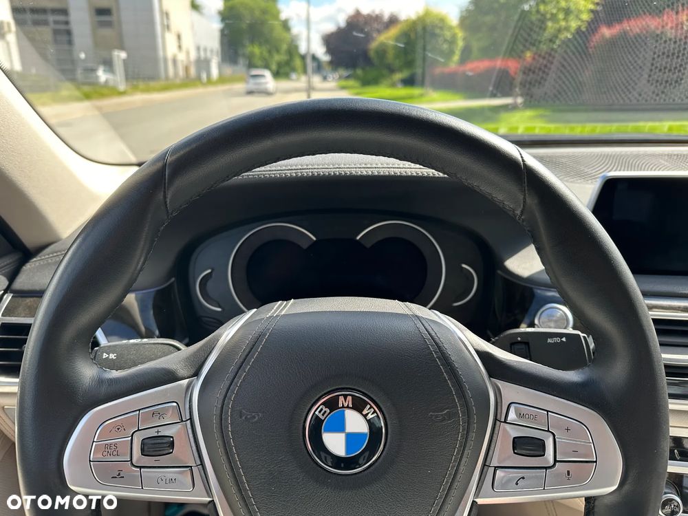 BMW Seria 7 730d xDrive - 16