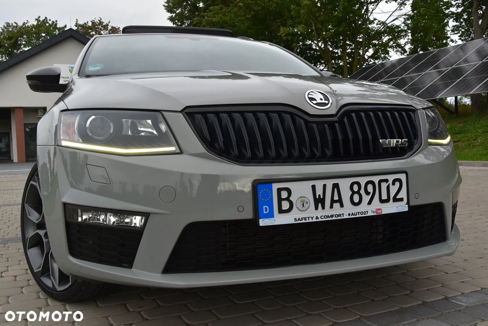 Skoda Octavia 2.0 TDI DSG RS - 25