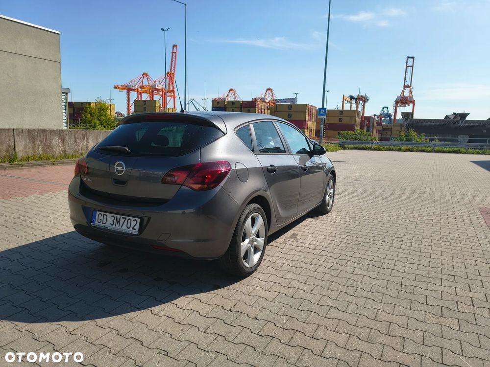 Opel Astra - 4