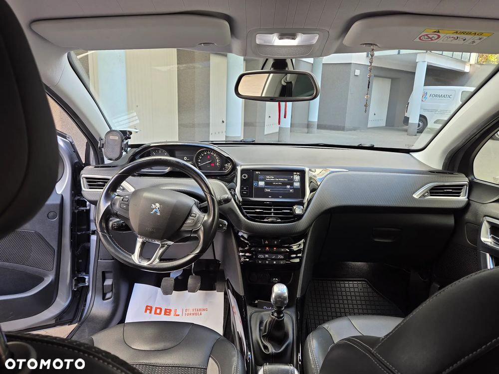 Peugeot 2008 BlueHDi FAP 120 STOP & START Allure - 11