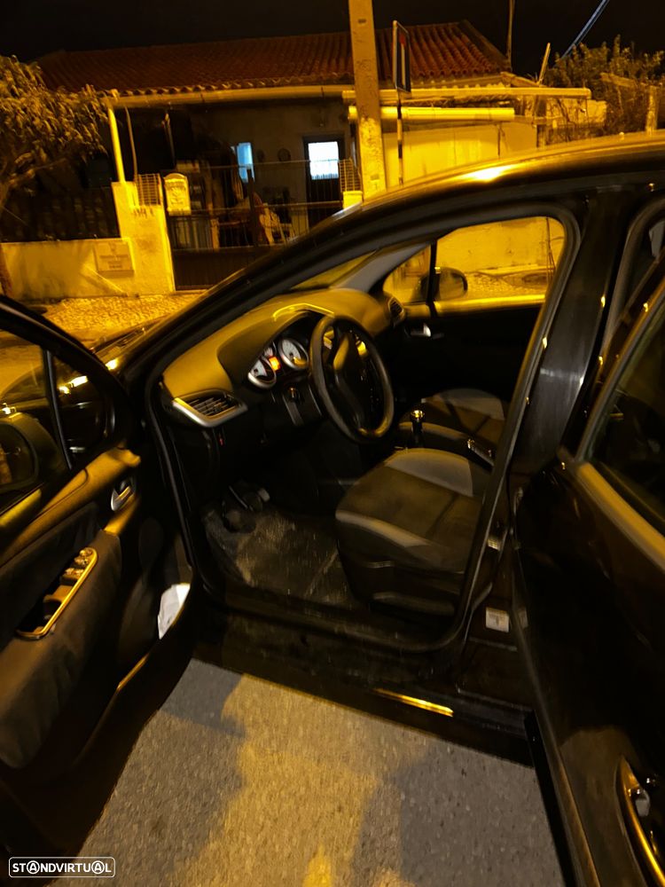Peugeot 207 1.4 HDi Sport - 4