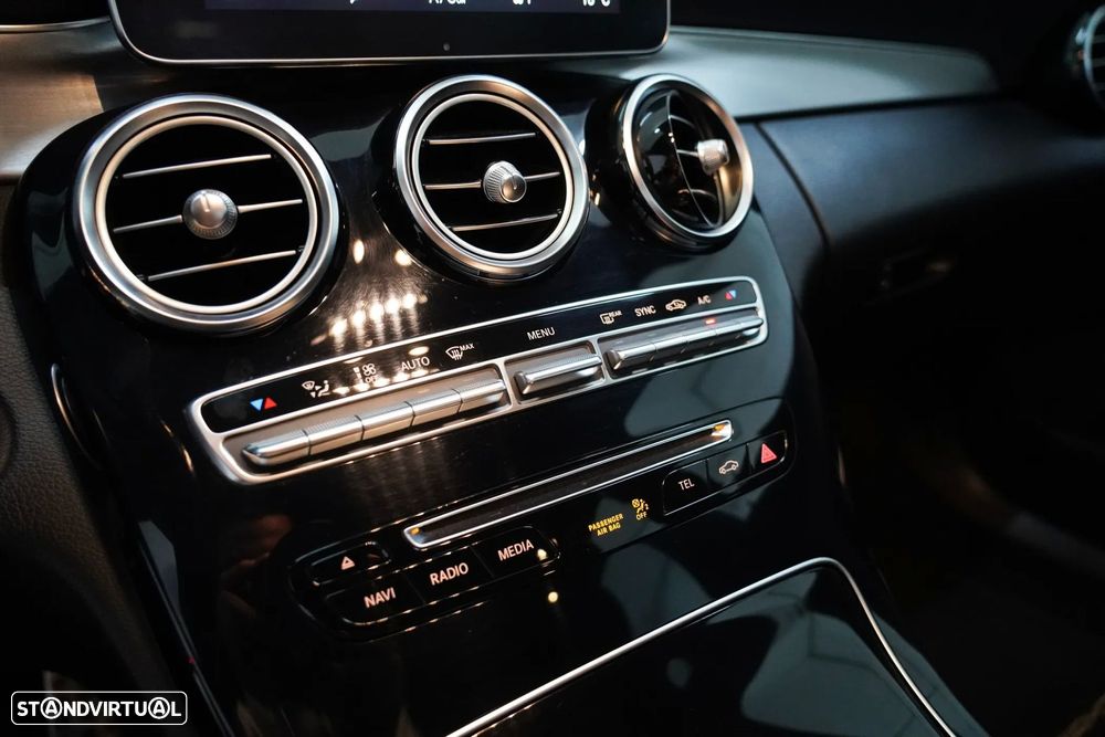 Mercedes-Benz C 300 BlueTEC Hybrid AMG Line - 13