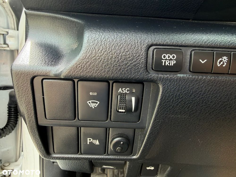 Lexus IS 300h Business Edition - 21