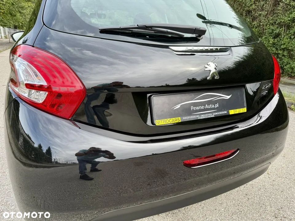 Peugeot 208 1.2 PureTech Allure - 11