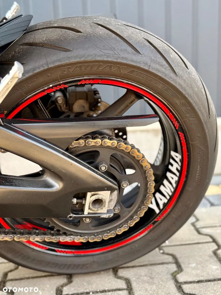 Yamaha FZ - 13