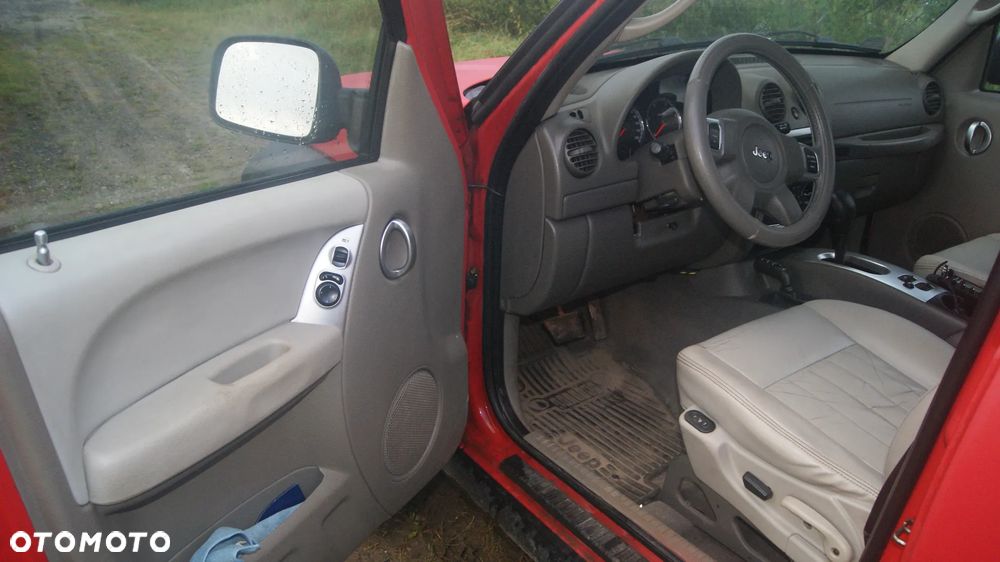 Jeep Liberty 2.8 CRD 4x4 - 9