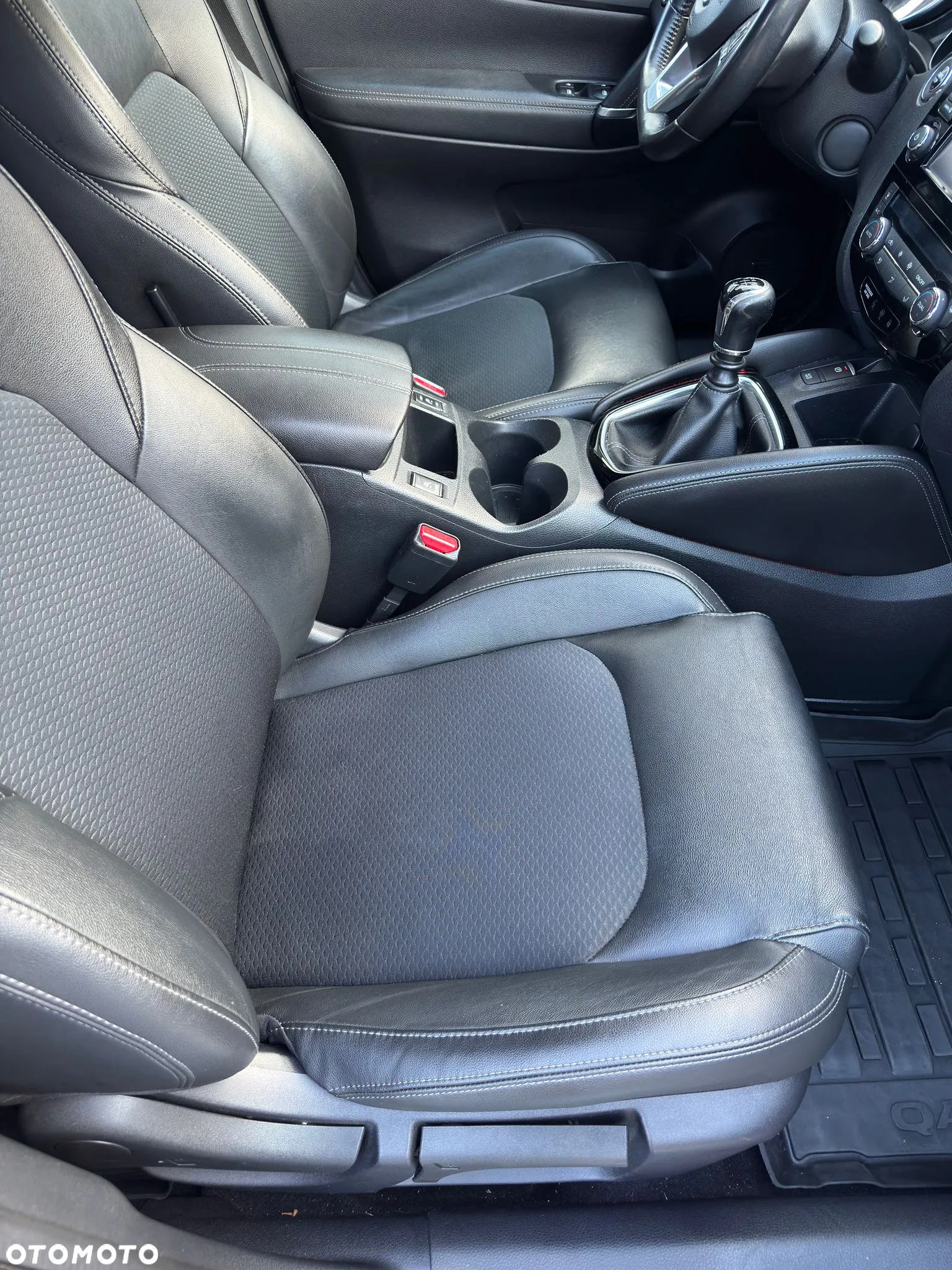 Nissan Qashqai 1.6 DIG-T Tekna+ - 11