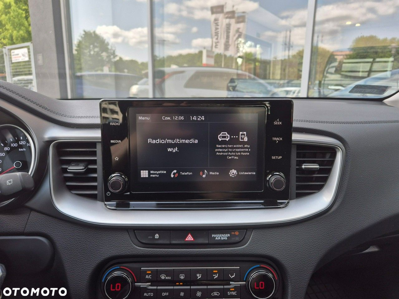 Kia Ceed - 24