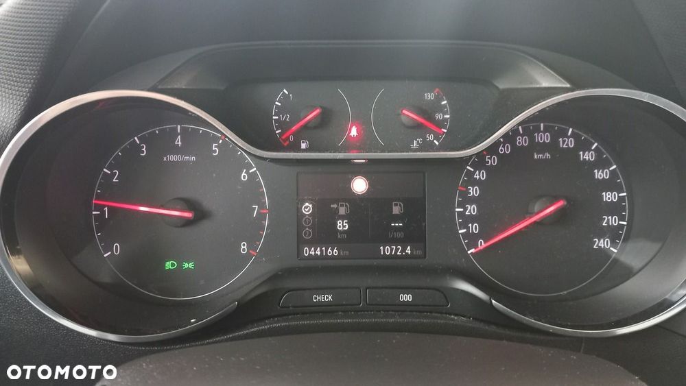 Opel Crossland X - 18