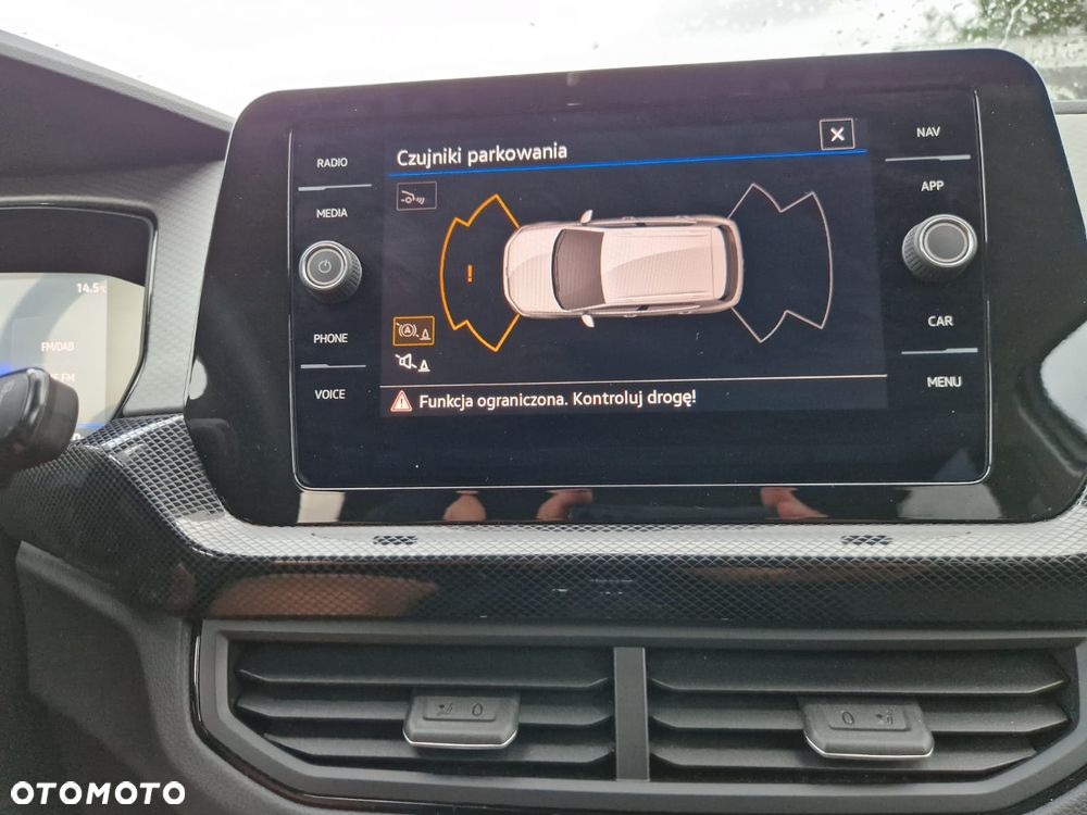 Volkswagen T-Cross - 22