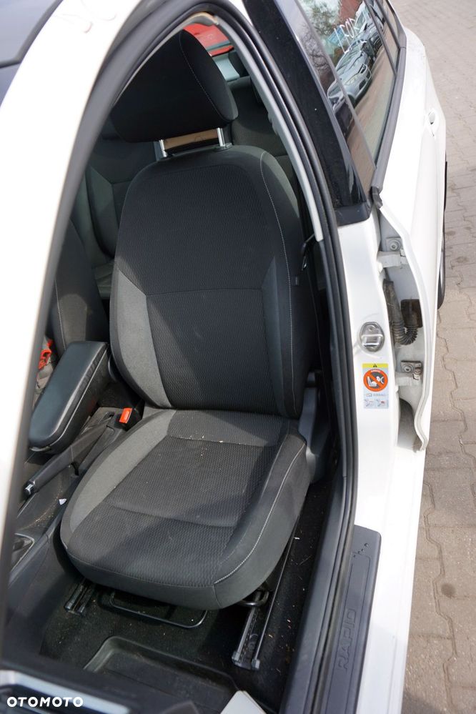 FOTEL PRZEDNI LEWY RAPID NH3 HB  SKODA 2012-2019 - 1