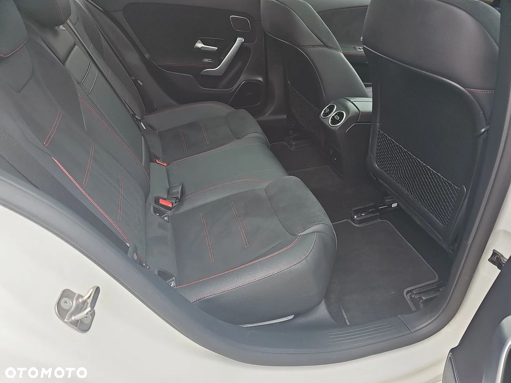 Mercedes-Benz Klasa A 200 4-Matic AMG Line 8G-DCT - 22