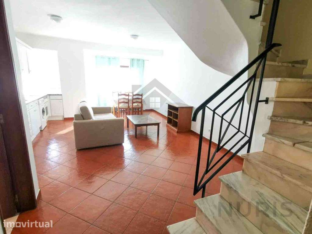 Apartamento T2 para Arrendamento Anual na Praia da Rocha - Grande imagem: 3/13
