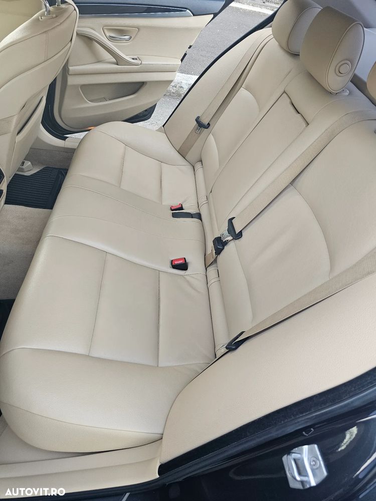 BMW Seria 5 525d xDrive - 16