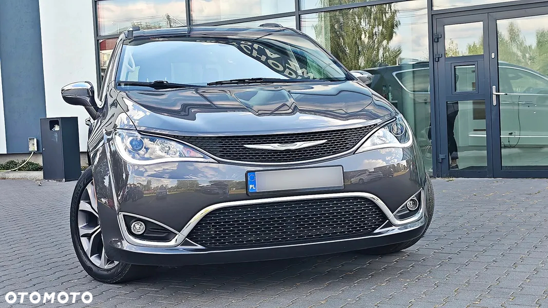 Chrysler Pacifica - 7