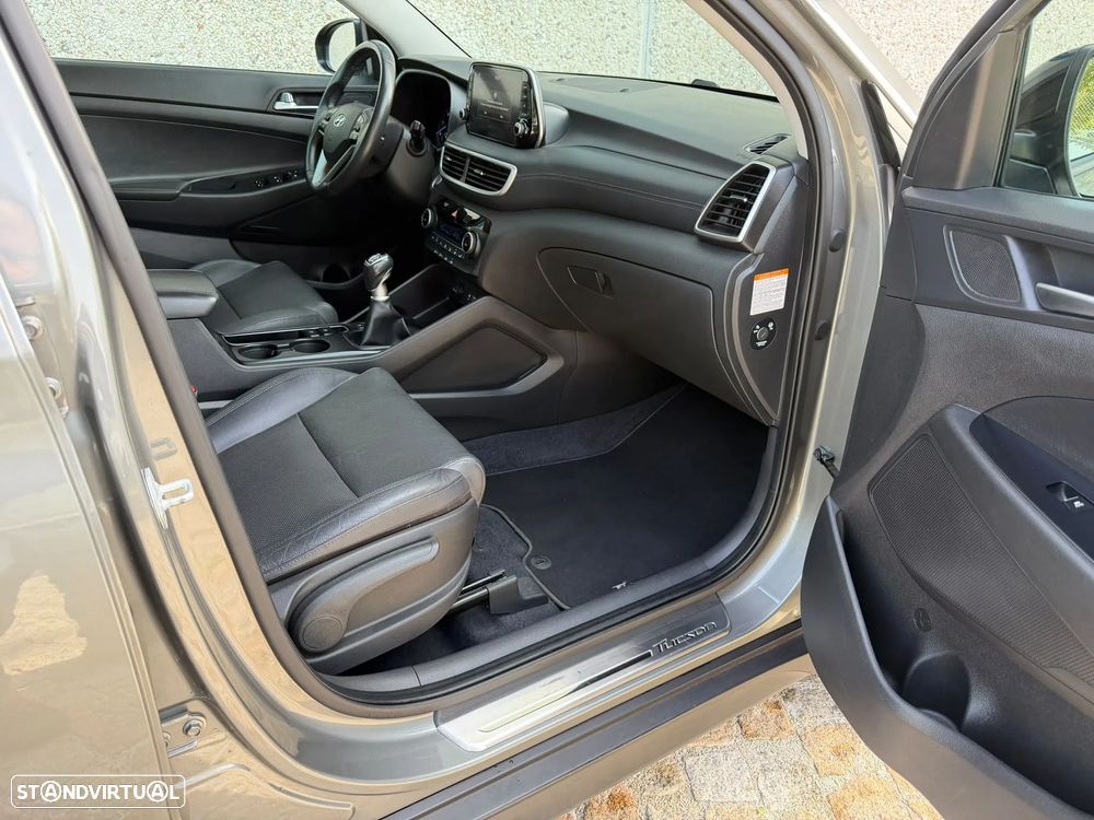 Hyundai Tucson 1.6 CRDi Premium+Pack Pele - 27