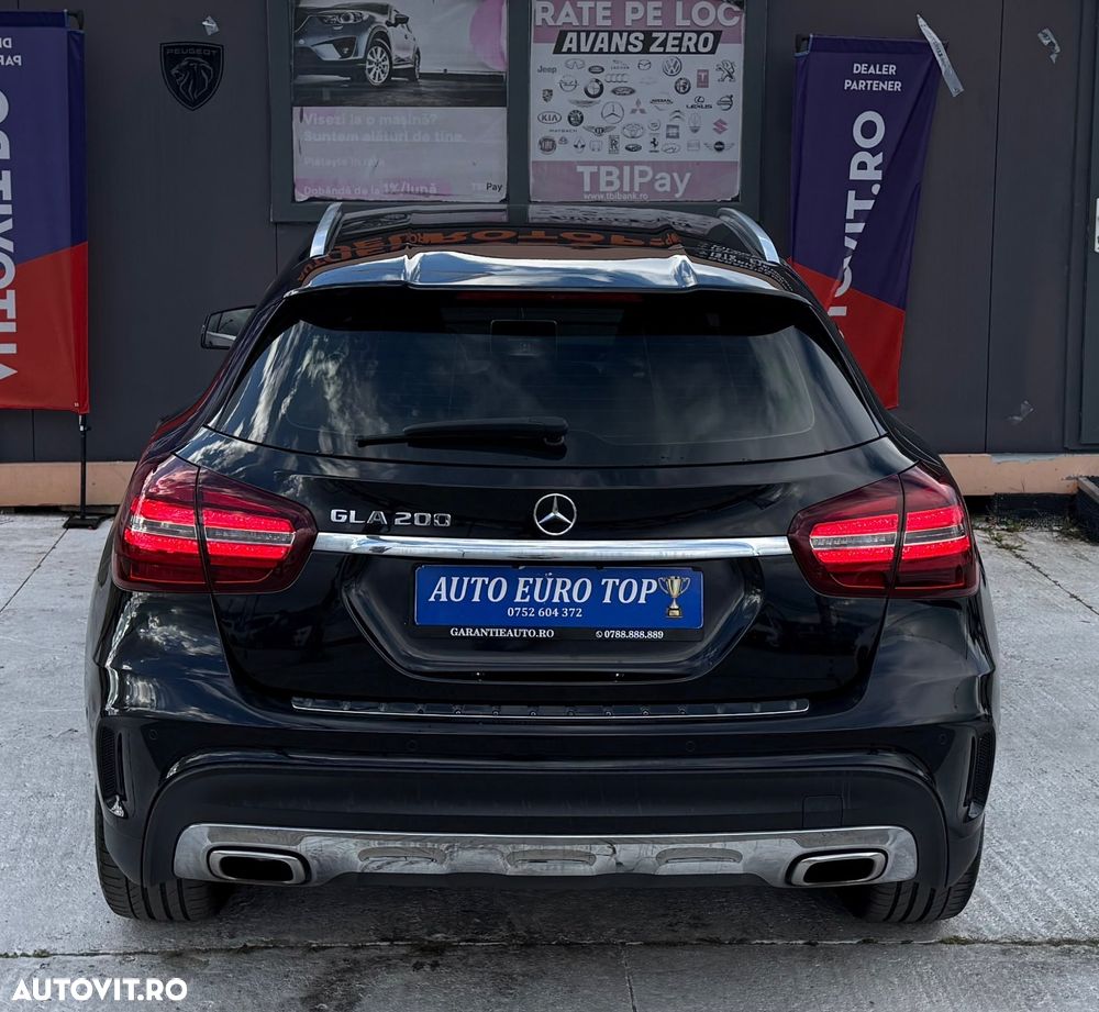 Mercedes-Benz GLA 200 7G-DCT AMG Line - 13