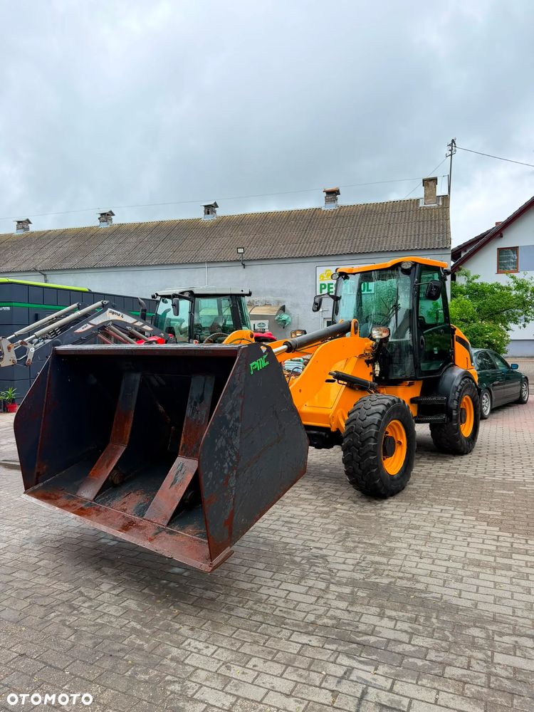 JCB 409 - 5