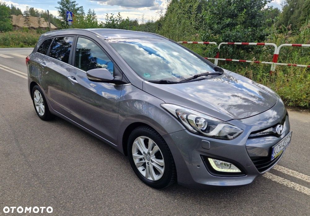 Hyundai i30 blue Kombi 1.6 GDi Style - 11
