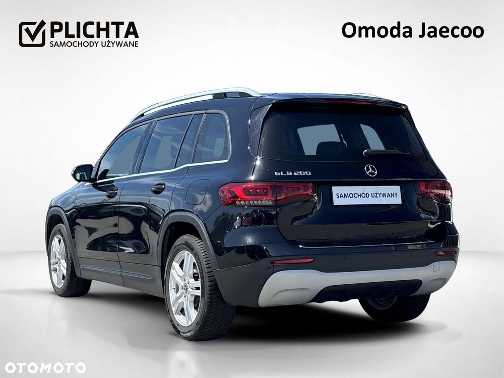Mercedes-Benz GLB 200 7G-DCT - 4