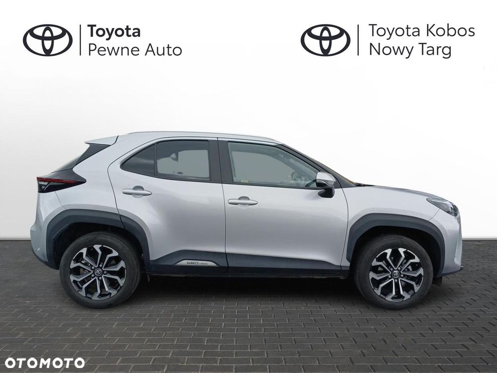 Toyota Yaris Cross Hybrid 1.5 Comfort 4x4 - 4