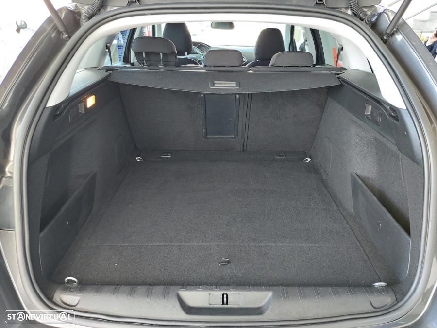 Peugeot 308 SW 1.5 BlueHDi Style - 32