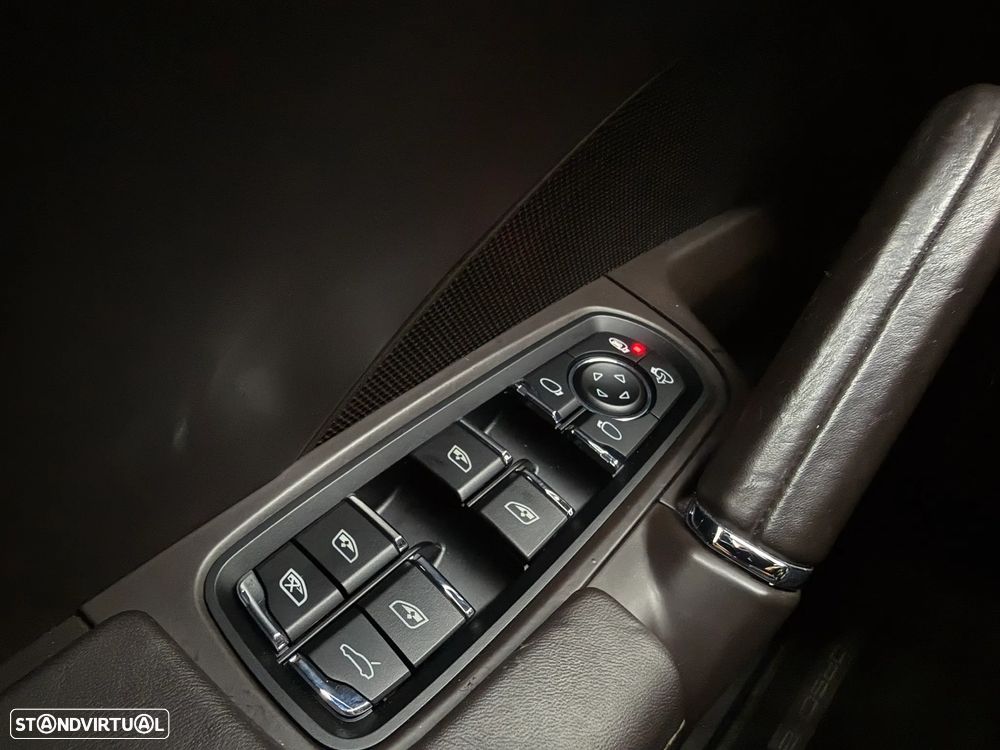 Porsche Cayenne S - 41