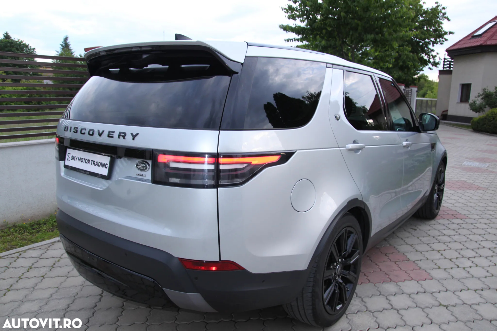 Land Rover Discovery 3.0 L SD6 Landmark Edition - 20