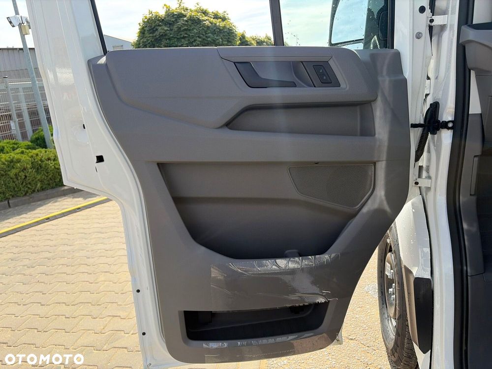 Volkswagen Crafter - 11