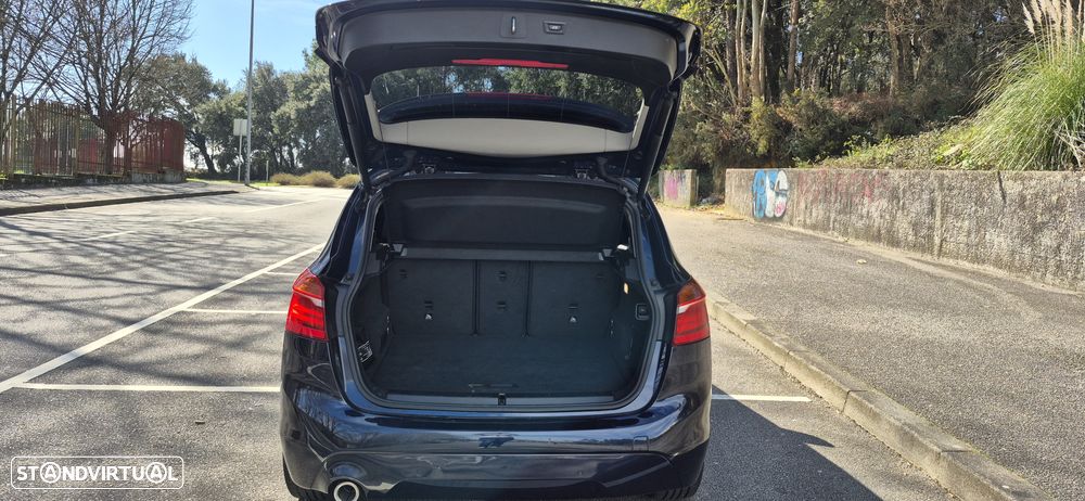 BMW 216 Active Tourer d Line Luxury Auto - 4