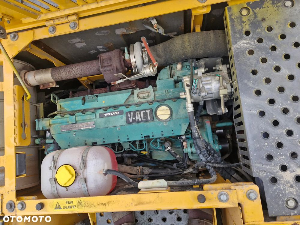 Volvo ECR235C - 15